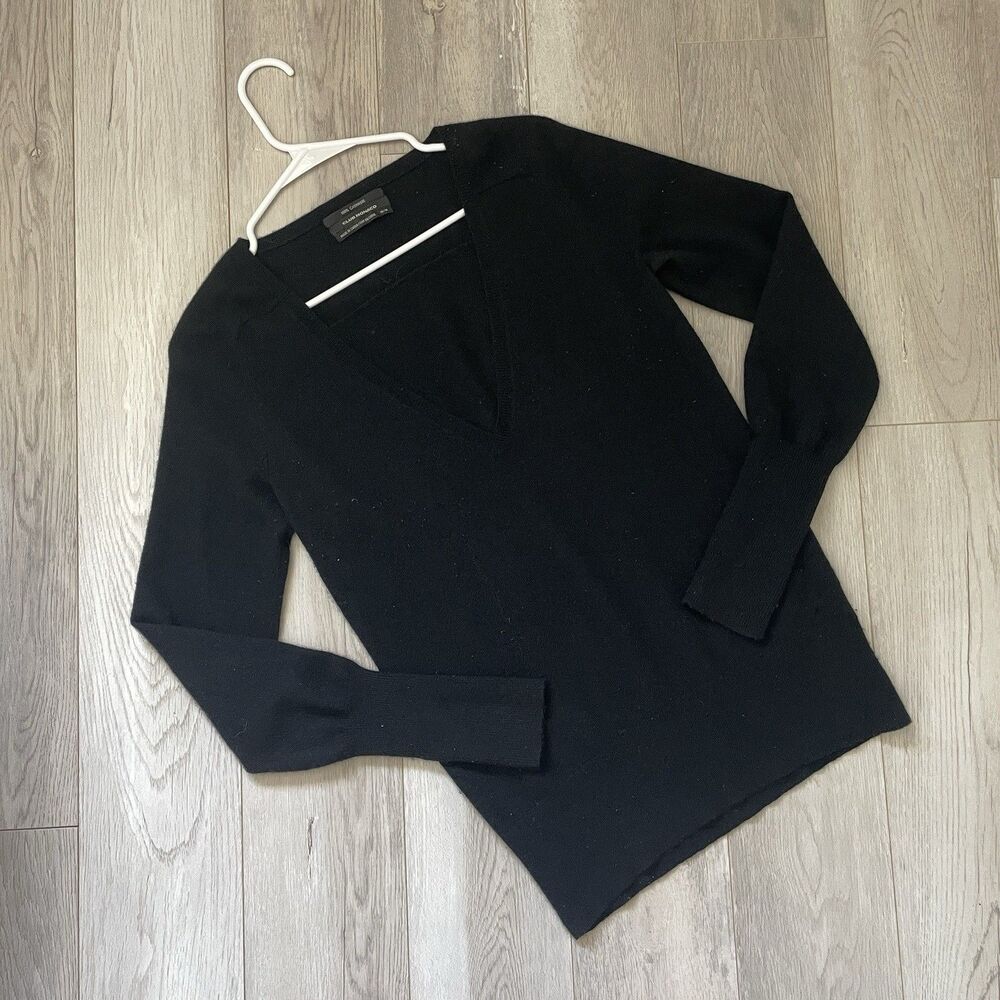 Club Monaco Sweater cashmere v neck knit womens Black (medium) classic office